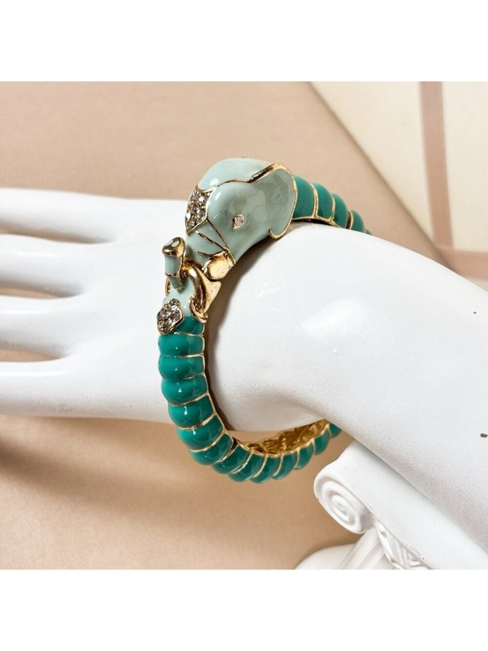 Vintage Elephant Green Enamel Diamanté Bracelet Bangle Elephant Jewelry C13